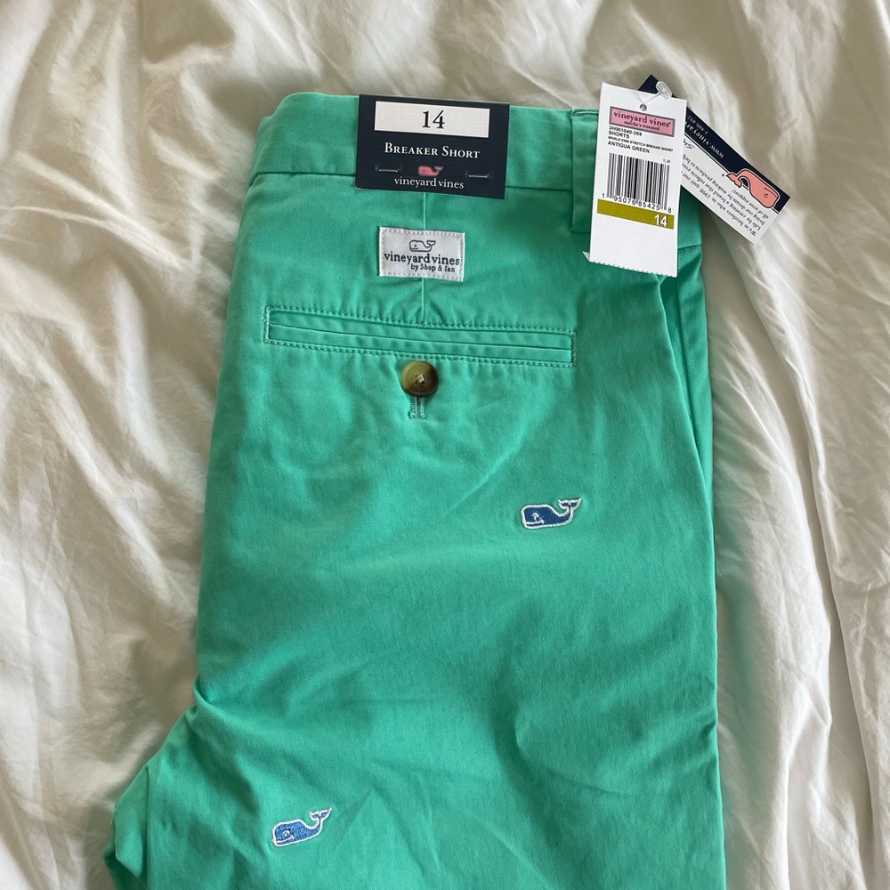 NWT Vineyard Vines Big Boys Shorts Whale Embroidered-Sz 14